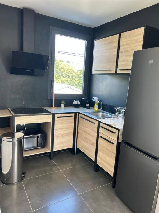 Appartement A 2 Pas De La Plage De Terre Sainte Экстерьер фото