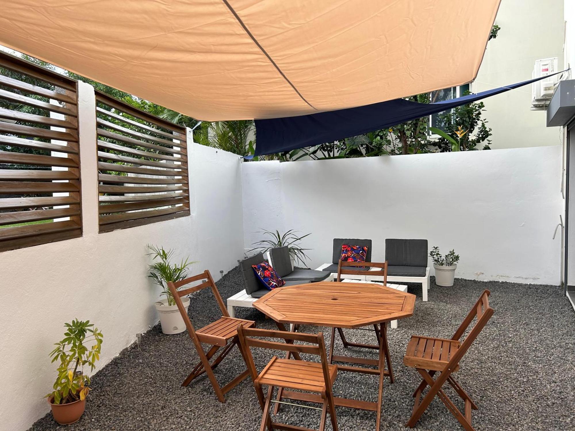 Appartement A 2 Pas De La Plage De Terre Sainte Экстерьер фото